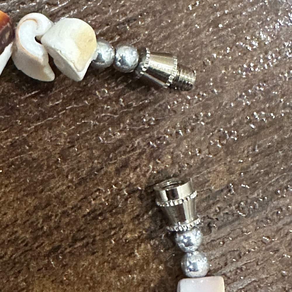 Shell Necklace - Picture 3 of 5